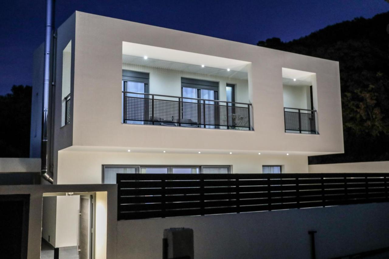 Luxury Villa Seven スキアトスタウン エクステリア 写真