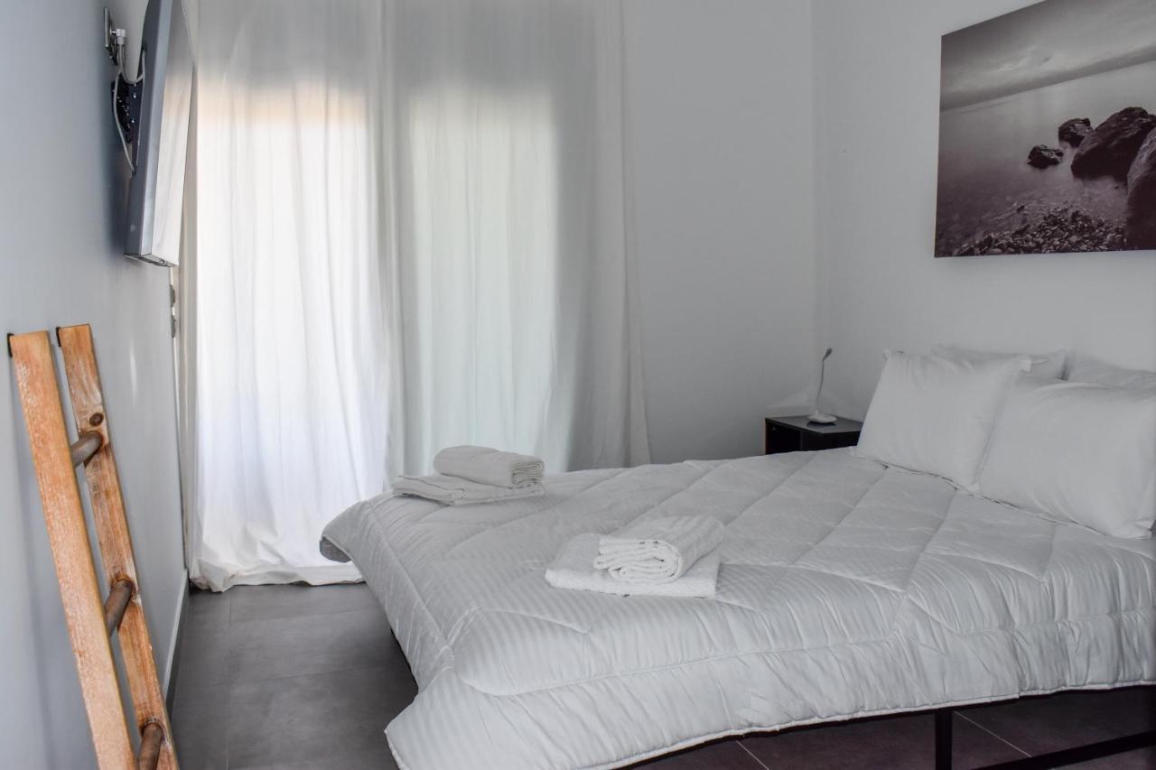 Luxury Villa Seven スキアトスタウン エクステリア 写真
